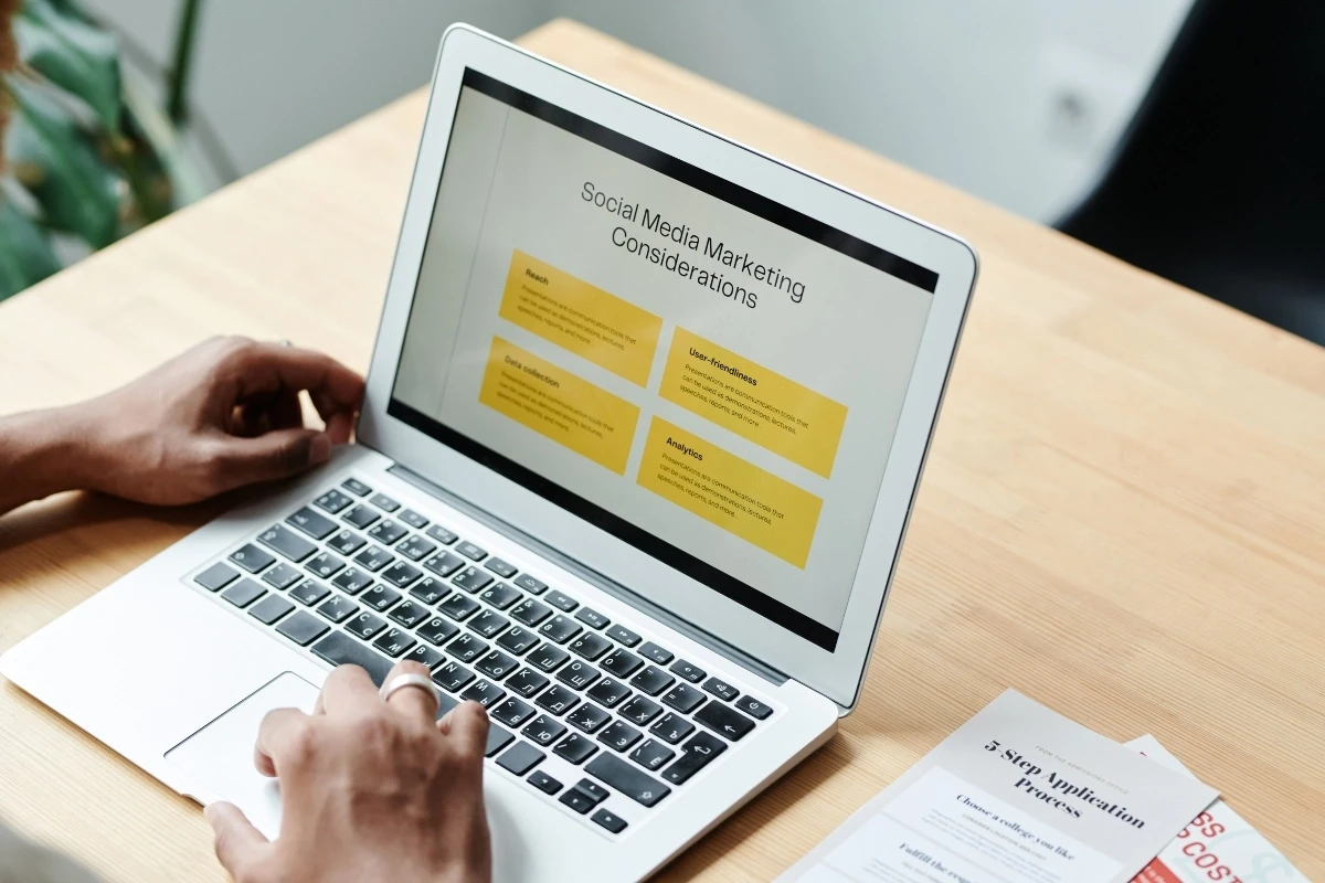 How to Choose the Right CMS for Your Business Website